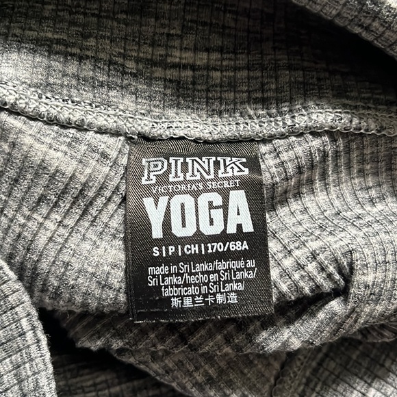 PINK yoga leggings, size small - Picture 3 of 3